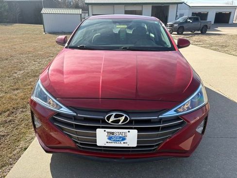 Used 2019 Hyundai Elantra SEL image 2