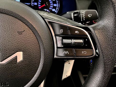 Used 2023 Kia Forte LXS w/ LXS Technology Package image 18