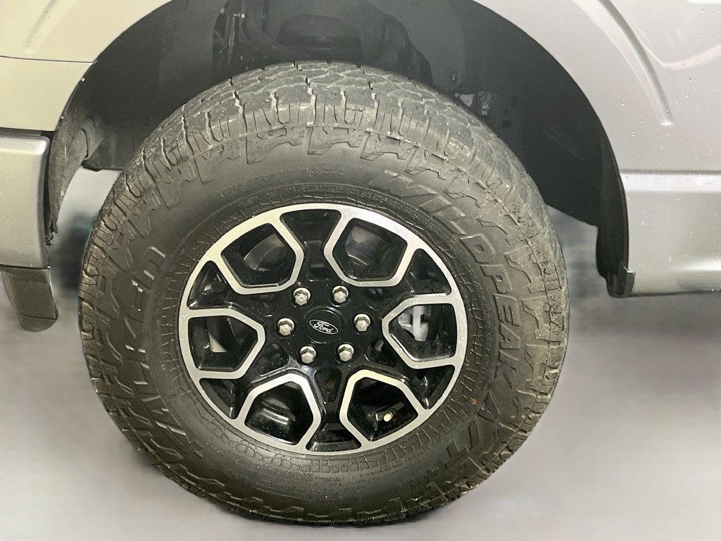 Used 2022 Ford F150 Lariat w/ Equipment Group 502A High AWD/4WD image 9