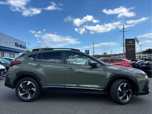 Used 2024 Subaru Crosstrek 2.5i Limited w/ Crosstrek Mirror Package AWD/4WD image 3