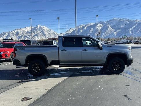 Used 2025 Chevrolet Silverado 3500 LTZ w/ LTZ Plus Package image 31