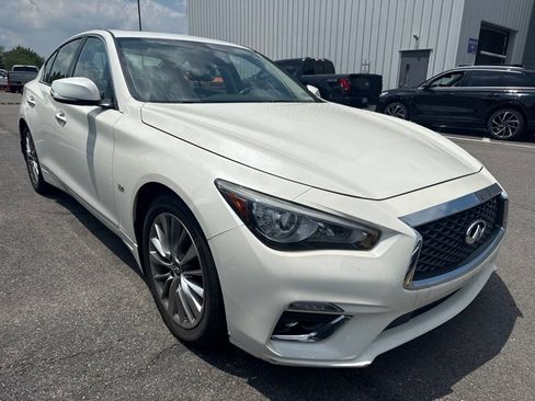 Used 2019 INFINITI Q50 Luxe w/ Essential Package (3.0T Luxe) AWD/4WD image 4