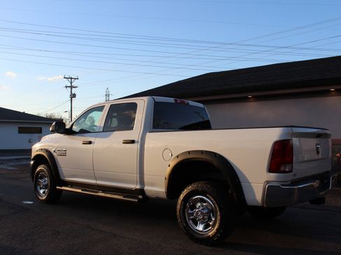 Used 2013 RAM 2500 Tradesman w/ Chrome Appearance Group image 9