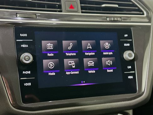 Used 2024 Volkswagen Tiguan Wolfsburg Edition image 19