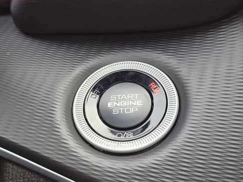 New 2025 Jeep Grand Cherokee L Laredo image 15