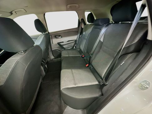 Used 2023 Nissan Rogue SV AWD/4WD image 28