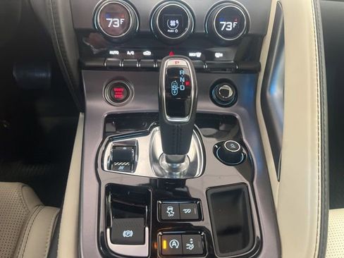 Used 2019 Jaguar F-TYPE Coupe image 9