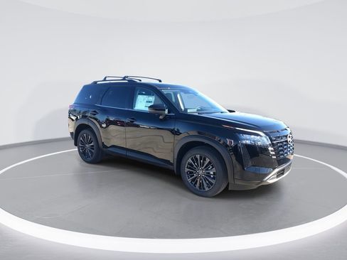 New 2026 Nissan Pathfinder SL AWD/4WD image 2