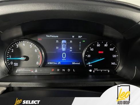 Used 2023 Ford Explorer XLT w/ Equipment Group 202A AWD/4WD image 12