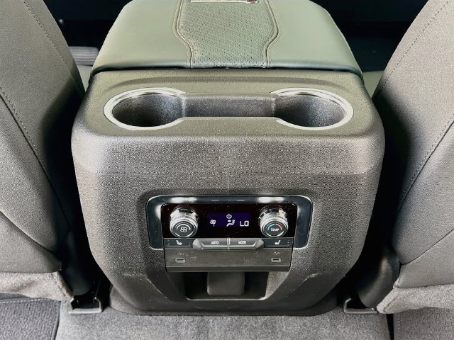New 2027 GMC Yukon AT4 w/ Technology Package AWD/4WD image 18