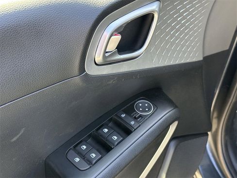 Used 2024 Kia Soul LX w/ Option Group 015 image 19