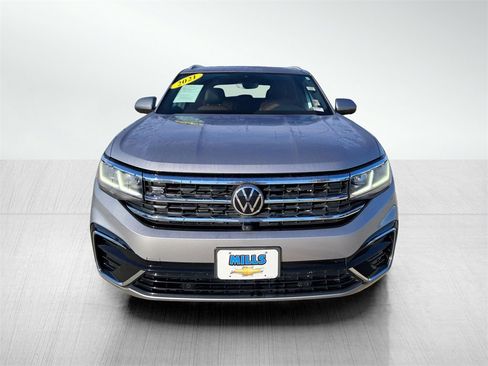 Used 2021 Volkswagen Atlas Cross Sport SEL Premium image 2