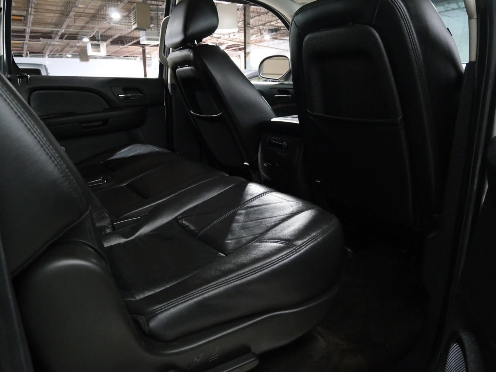 Used 2011 Chevrolet Suburban LT w/ Regional Value Package AWD/4WD image 10