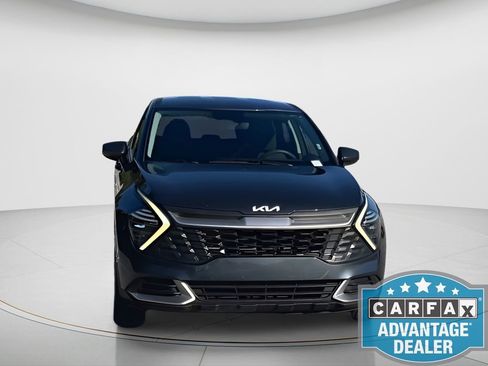 Used 2024 Kia Sportage LX image 3