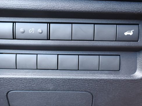 Used 2024 Mitsubishi Outlander SE image 24