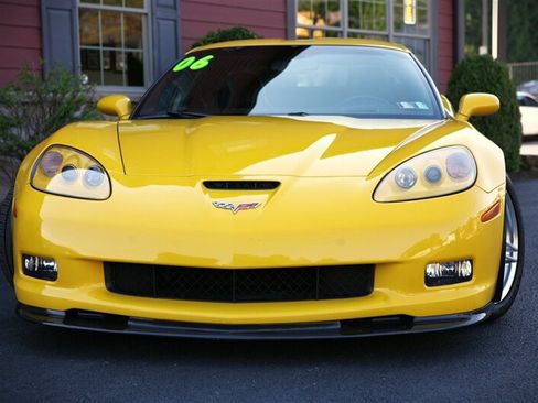 Used 2006 Chevrolet Corvette Z06 w/ Preferred Equipment Group RWD image 2