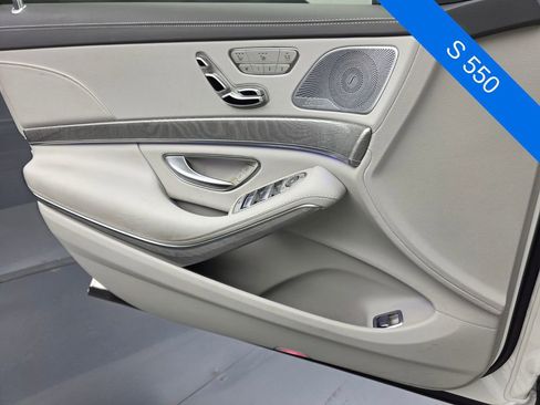 Used 2017 Mercedes-Benz S 550 Sedan image 26