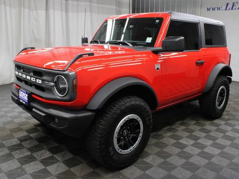 Used 2024 Ford Bronco Big Bend w/ Sasquatch Package AWD/4WD image 9