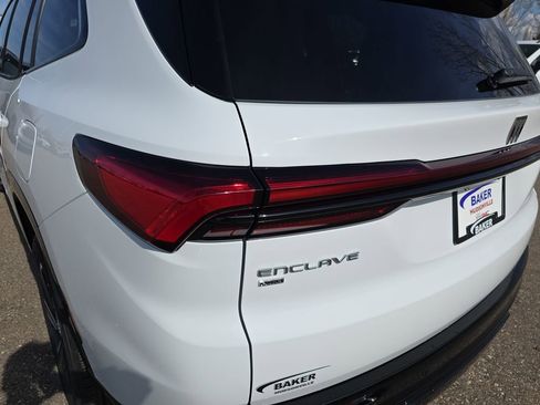 New 2026 Buick Enclave Sport Touring w/ LPO, Floor Liner Package AWD/4WD image 38