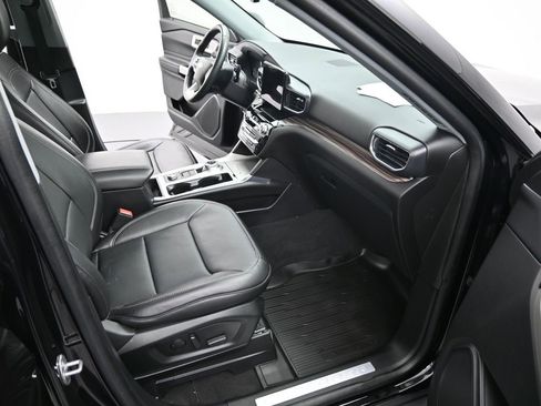 Used 2022 Ford Explorer Limited w/ Equipment Group 301A image 37