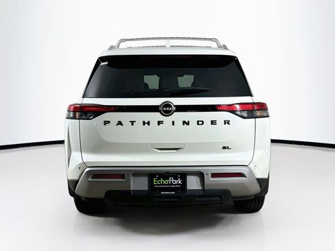 Used 2022 Nissan Pathfinder SL w/ SL Black Package FWD image 7