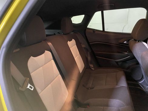 Used 2024 Chevrolet Trax RS w/ Driver Confidence Package FWD image 28