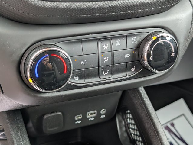 Used 2023 Chevrolet TrailBlazer LT FWD image 25