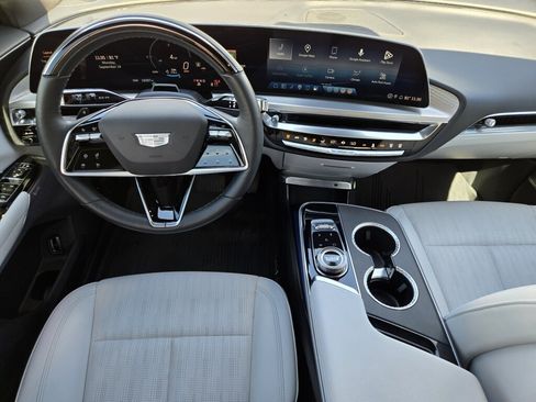 Used 2024 Cadillac Lyriq Sport AWD/4WD image 11