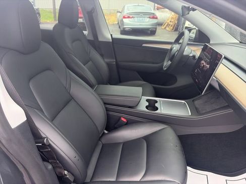 Used 2023 Tesla Model Y Long Range AWD/4WD image 26