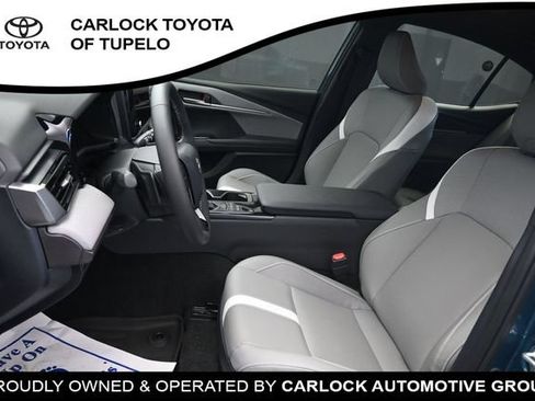 Used 2026 Toyota Camry SE w/ Convenience Package FWD image 15