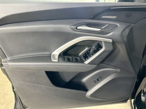 Used 2025 Audi Q5 Premium Plus w/ Premium Plus AWD/4WD image 16
