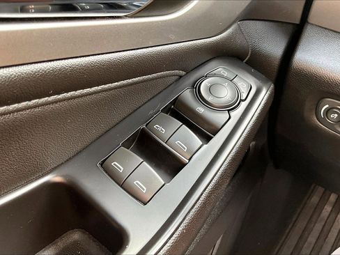 Used 2023 Chevrolet Traverse LT w/ LPO, Floor Liner Package AWD/4WD image 34