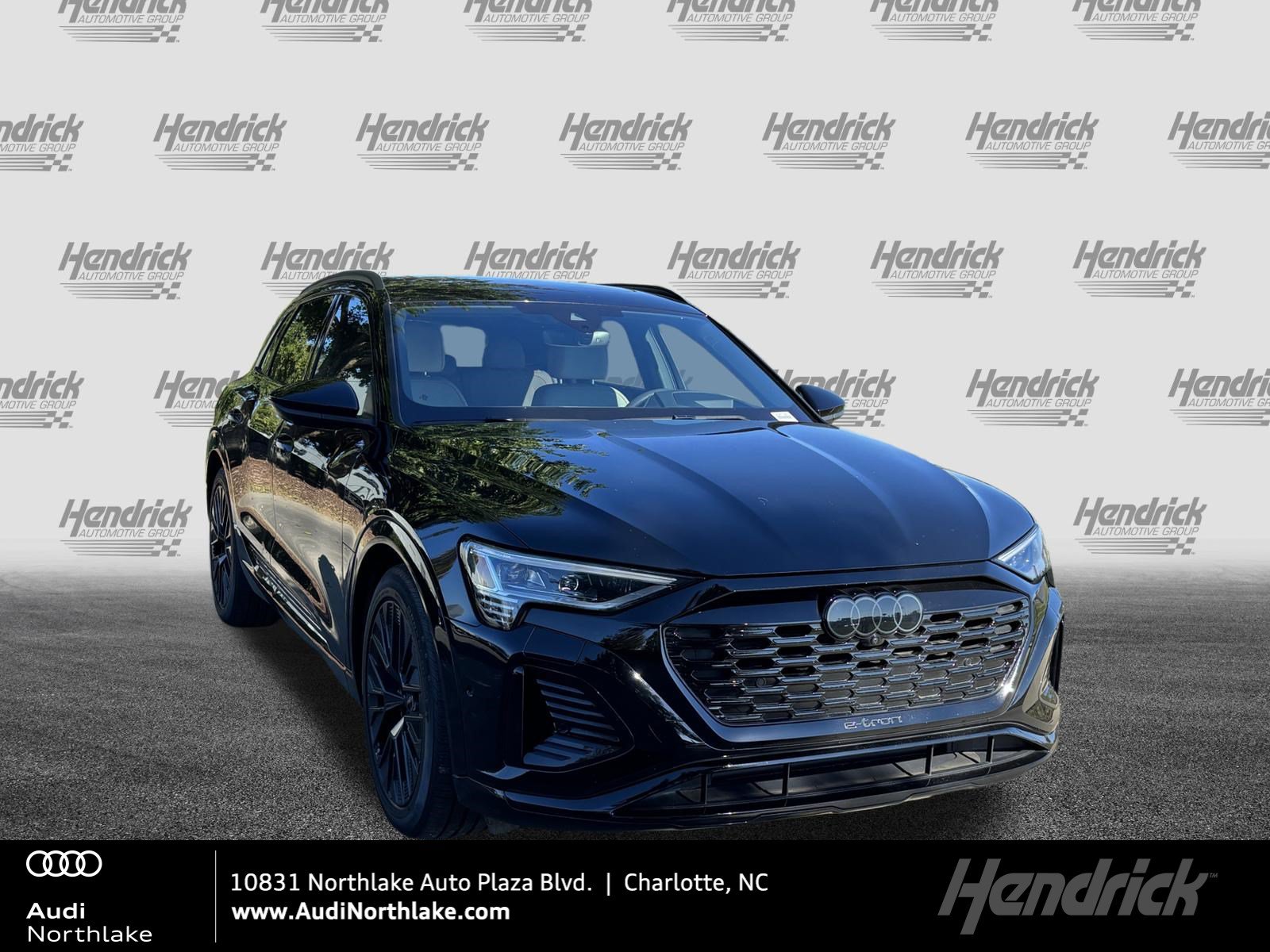 Used 2024 Audi Q8 e-tron Prestige w/ Prestige Package AWD/4WD image 1