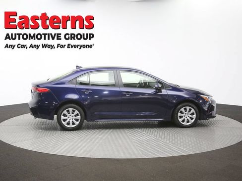 Used 2023 Toyota Corolla LE w/ Carpet Mat Package (TMS) FWD image 39