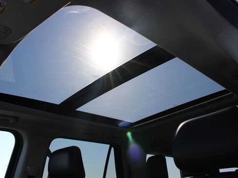 Used 2025 Ford Expedition Platinum image 61