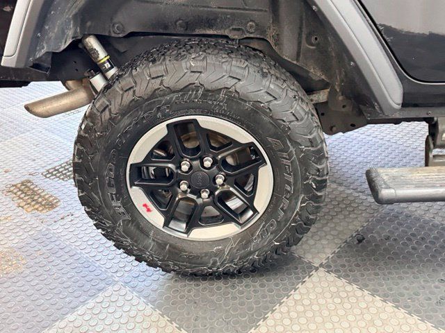 Used 2018 Jeep Wrangler Unlimited Rubicon AWD/4WD image 14