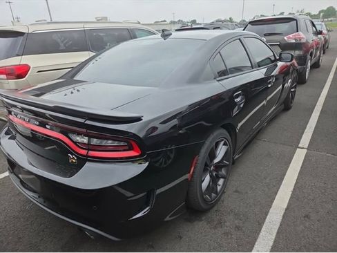 Used 2019 Dodge Charger Scat Pack w/ Technology Group RWD image 5