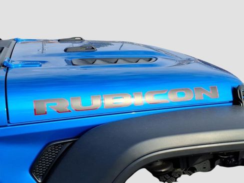 Used 2025 Jeep Wrangler Rubicon image 5