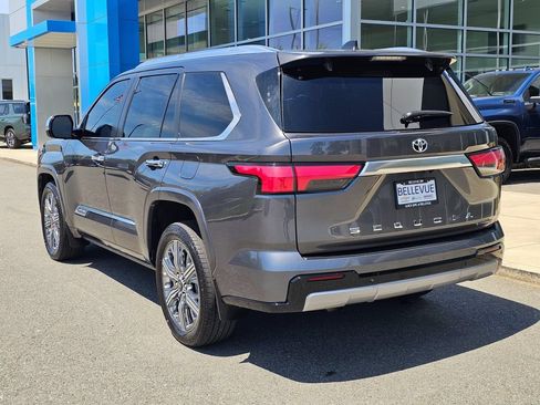 Used 2025 Toyota Sequoia Capstone AWD/4WD image 3