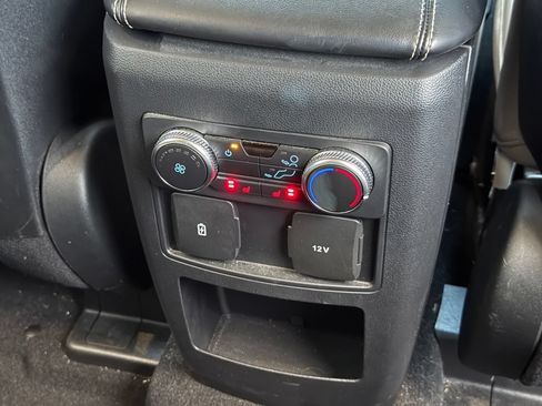 Used 2020 Ford Explorer XLT w/ Equipment Group 202A AWD/4WD image 17