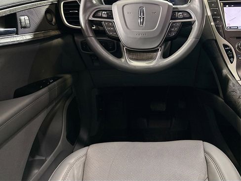 Used 2019 Lincoln Nautilus Reserve image 25