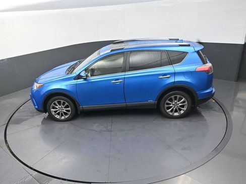 Used 2018 Toyota RAV4 Limited AWD/4WD image 26
