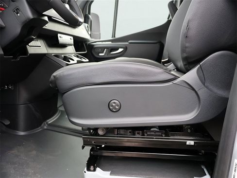 New 2026 Mercedes-Benz Sprinter 2500 image 46