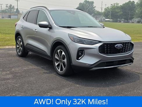 Certified 2023 Ford Escape Platinum AWD/4WD image 1