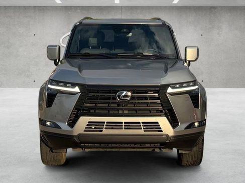 Used 2024 Lexus GX 550 w/ Accessory Package (Z1) image 18