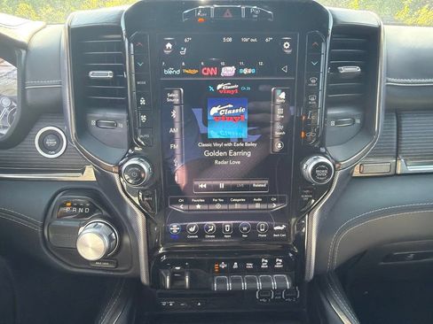 Used 2019 RAM 1500 Limited RWD image 9