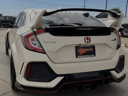 Used 2018 Honda Civic Type R image 10