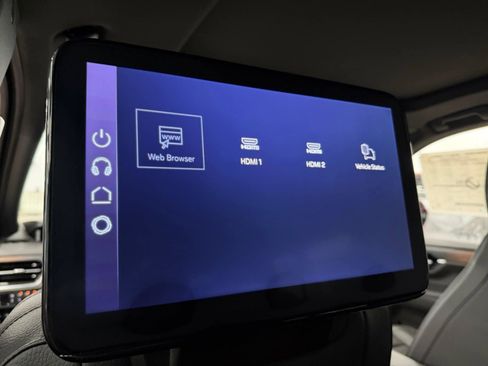 New 2026 GMC Yukon XL Denali w/ Denali Reserve Package image 25