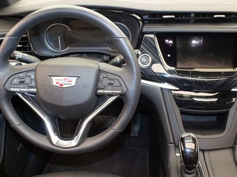 Used 2024 Cadillac XT6 Premium Luxury w/ LPO, Floor Liner Package image 18