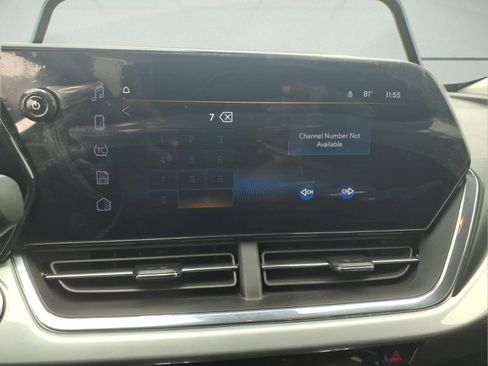 Used 2025 Chevrolet Trax LT w/ LT Convenience Package FWD image 15
